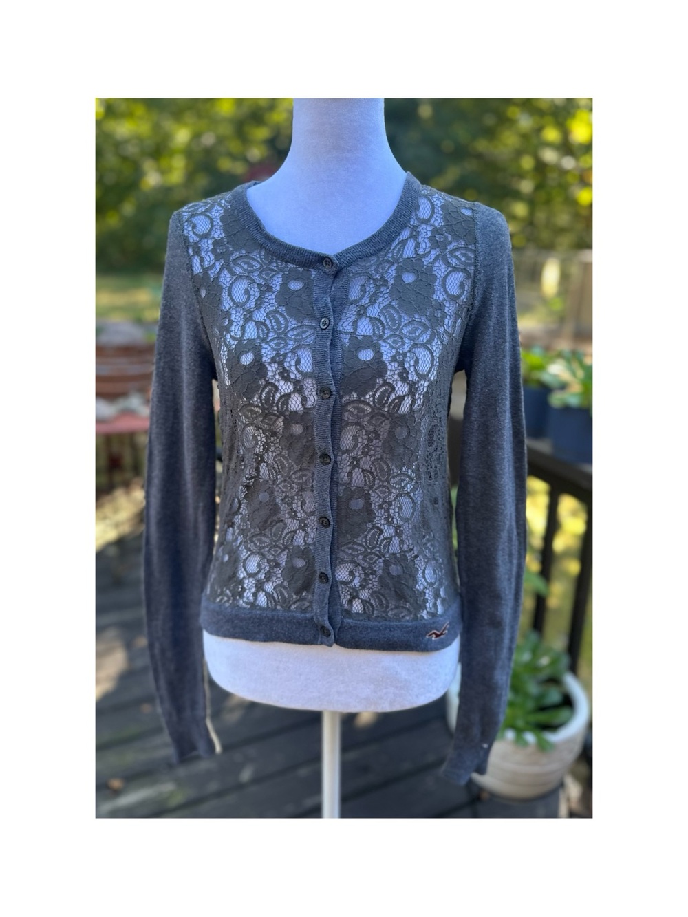 Hollister Vintage Y2K Women’s Gray Lace-Front Button Cardigan Sweater Size Small